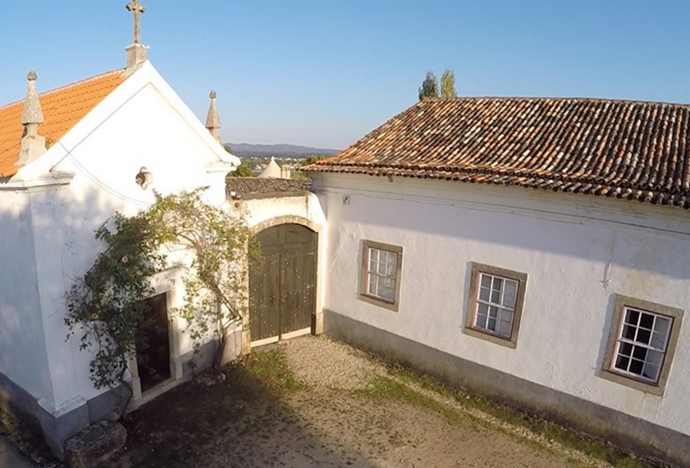 Foto do portão da Quinta vale de Estêvão.